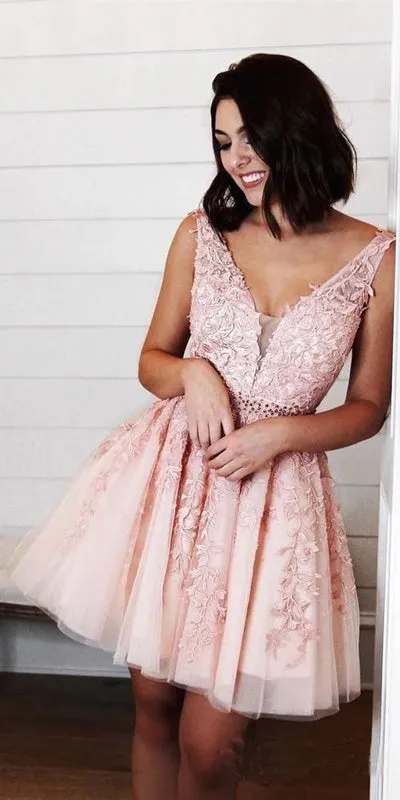 Red Lace V Neck Tulle Homecoming Dresses Short Prom Dress with Applique, SH342