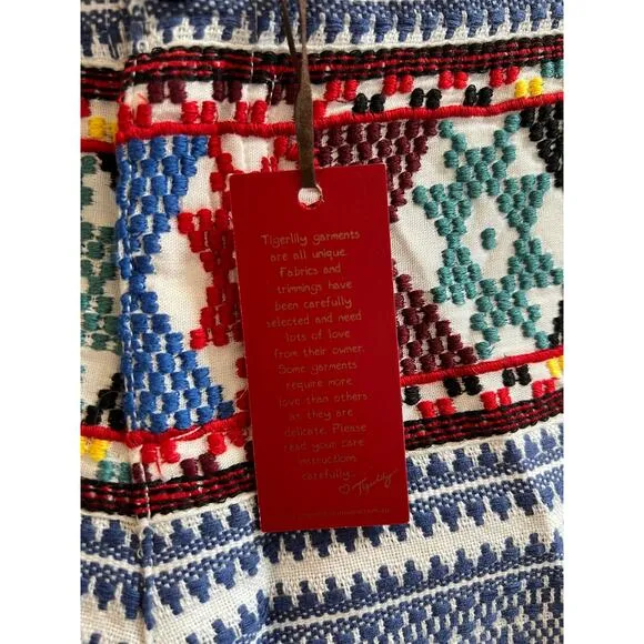 REVOLVE | Tigerlily Aztec Western Heavy Weave Shorts Blue Red Embroidered size 4