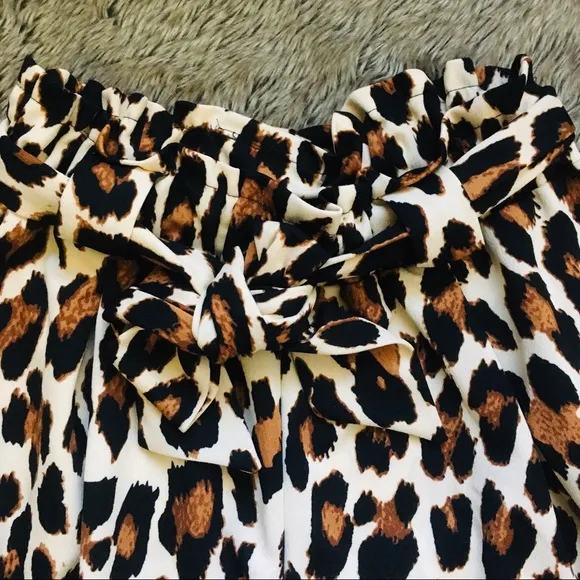 SENTIMENTAL NEW YORK leopard print pepperbag shorts with belt size large