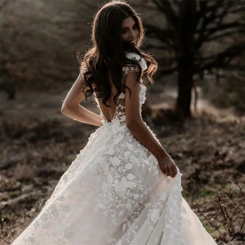 Sexy Bohemian Wedding Dress Short Sleeves Deep V Neck 3d Floral Appliques Bridal Gowns Backless Vestido De Noiva Lorie