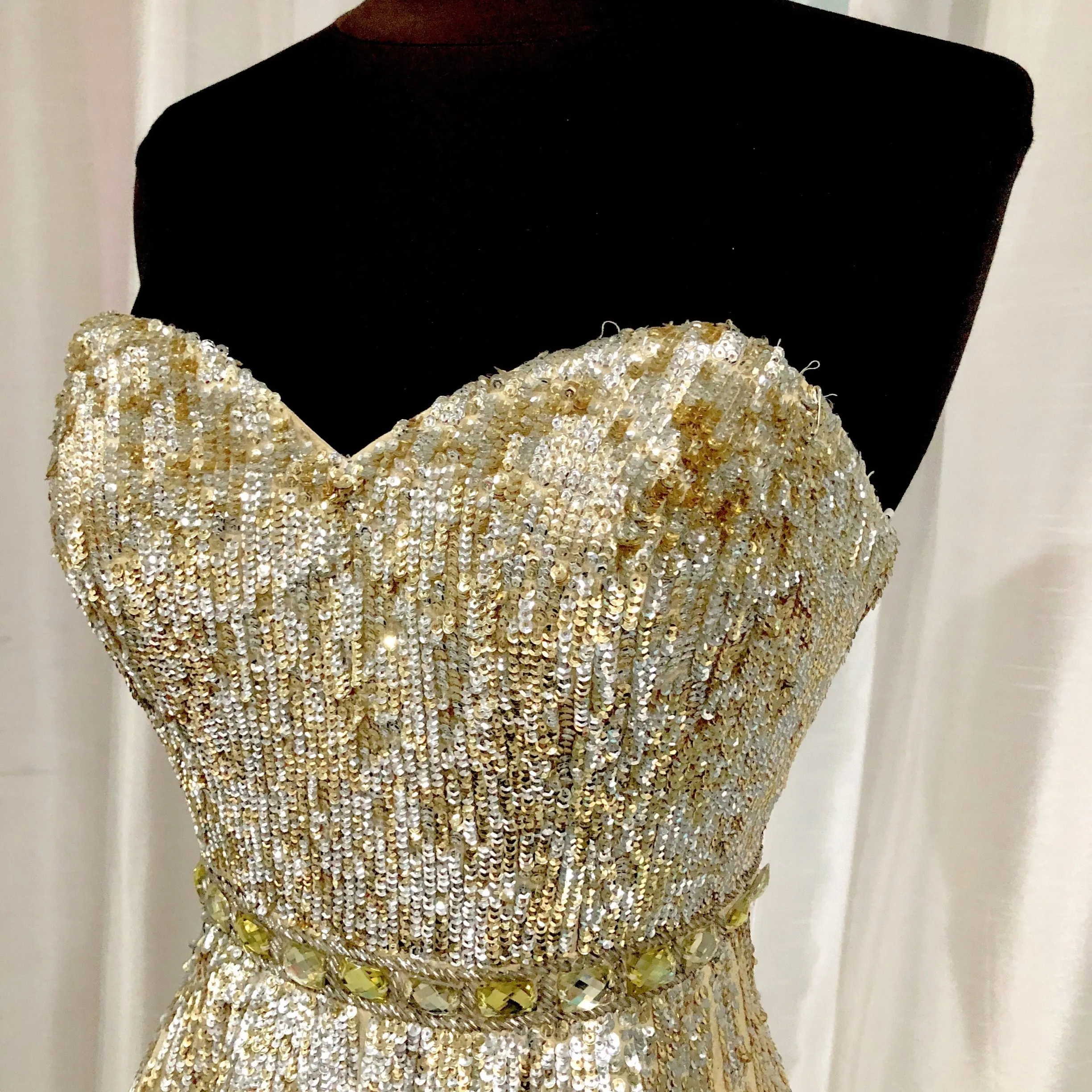 SHERRI HILL 8528 Gold Sequin Strapless Dress Size 4