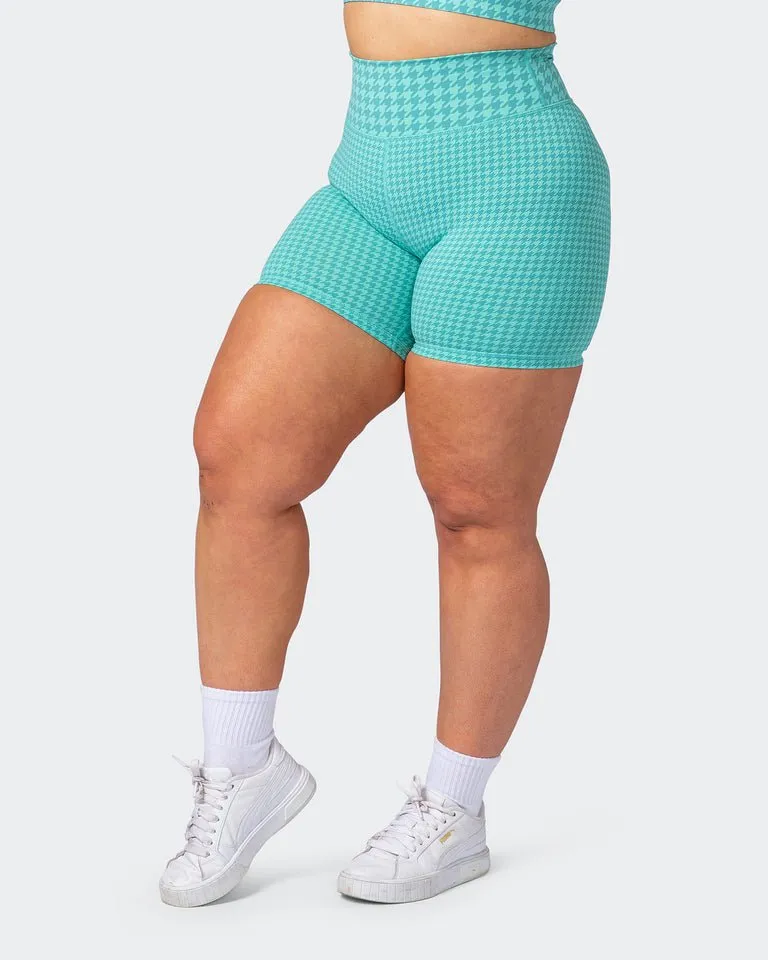 Signature Scrunch Bike Shorts Cascade Houndstooth Print