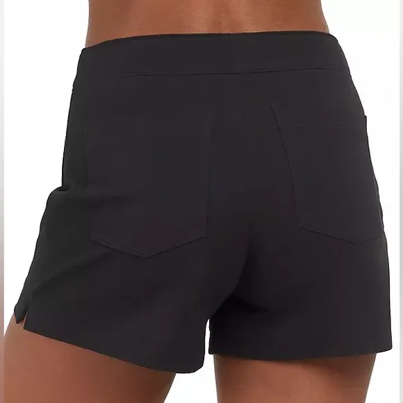 Spanx Small Shorts Polished 6&quot; On-the-Go Shorts in Classic Black NWT