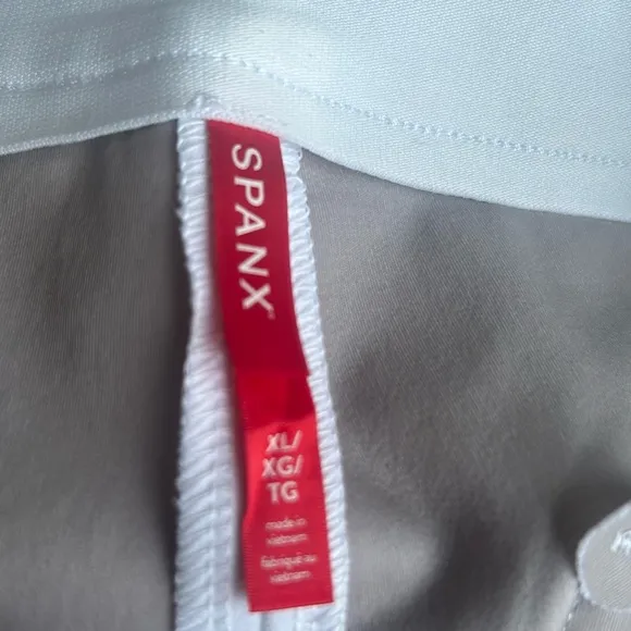 Spanx XL Shorts Silver Linings 6” Polished Ultimate Opacity Classic White NWT