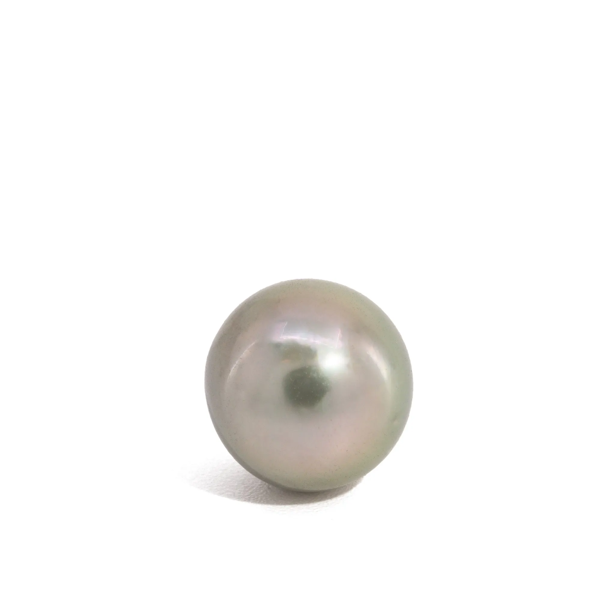 Tahitian Black Sea Pearl 14.67 Carat Pair