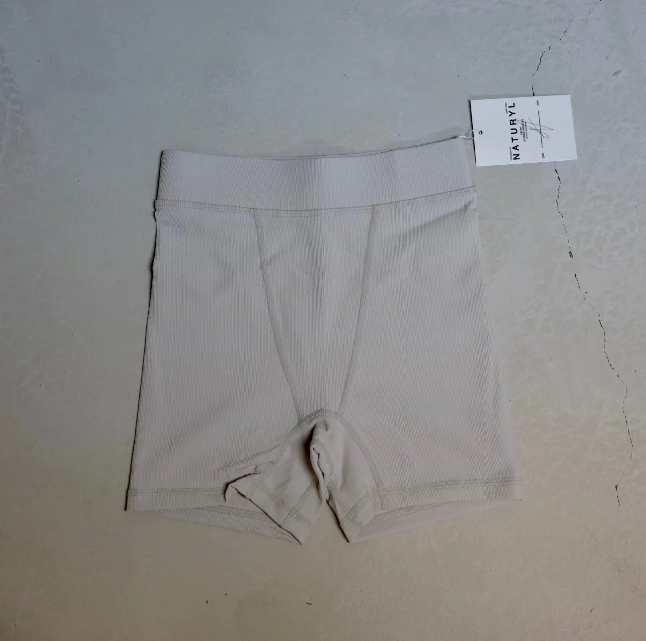 THE RIBBED LOUNGE SHORTS