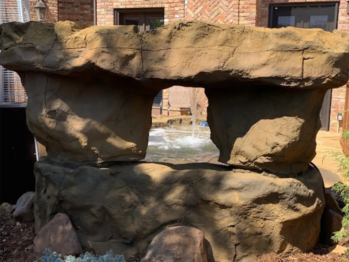 Universal Rocks Ground Spa - Stream