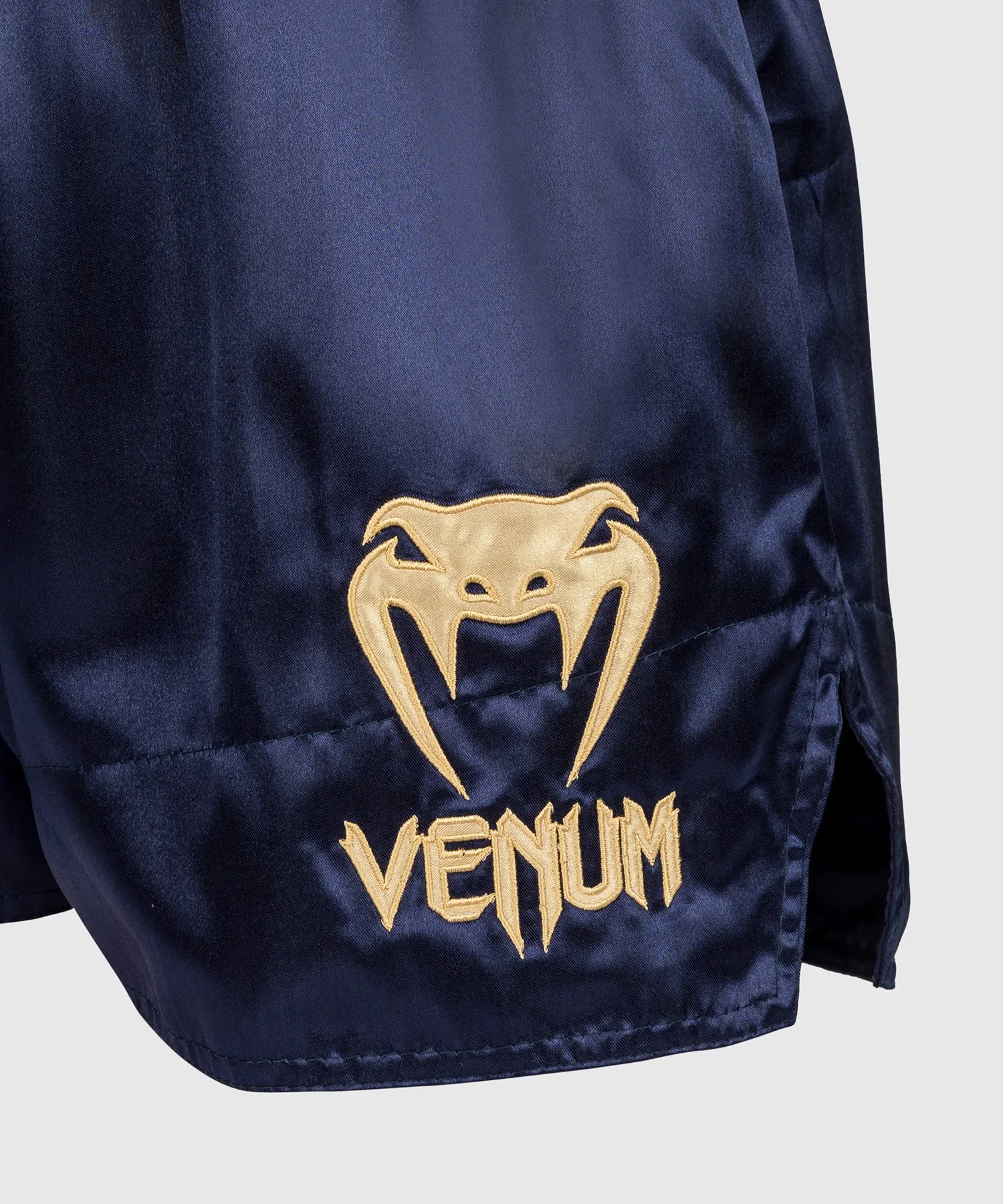 Venum Classic Muay Thai Shorts - Marineblauw/Goud