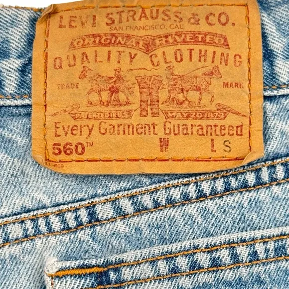 Vintage 90s Levi's 560 Jorts Cutoff Jean Shorts Loose Fit Straight Leg | 35&quot; 12