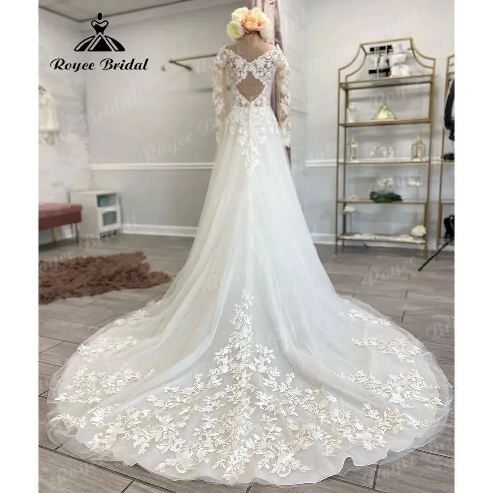 Vintage Boho Lace Long Sleeve Open Back Wedding Gown for Women  Appliques Wedding Dress with V Neck Bridal Gown Custom Made