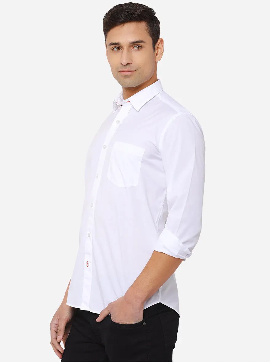 White Solid Slim Fit Casual Shirt | JadeBlue