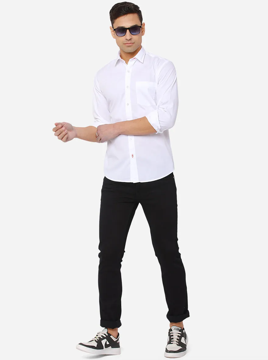 White Solid Slim Fit Casual Shirt | JadeBlue