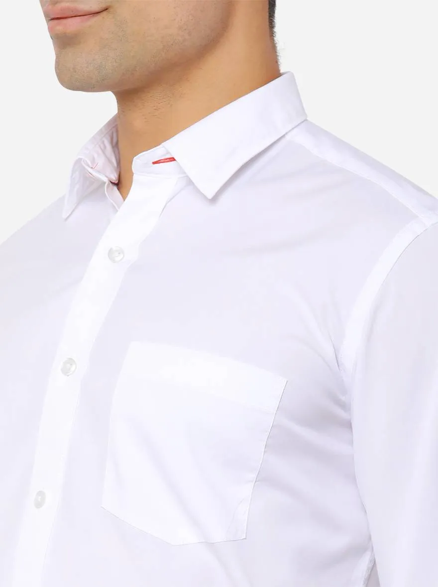 White Solid Slim Fit Casual Shirt | JadeBlue